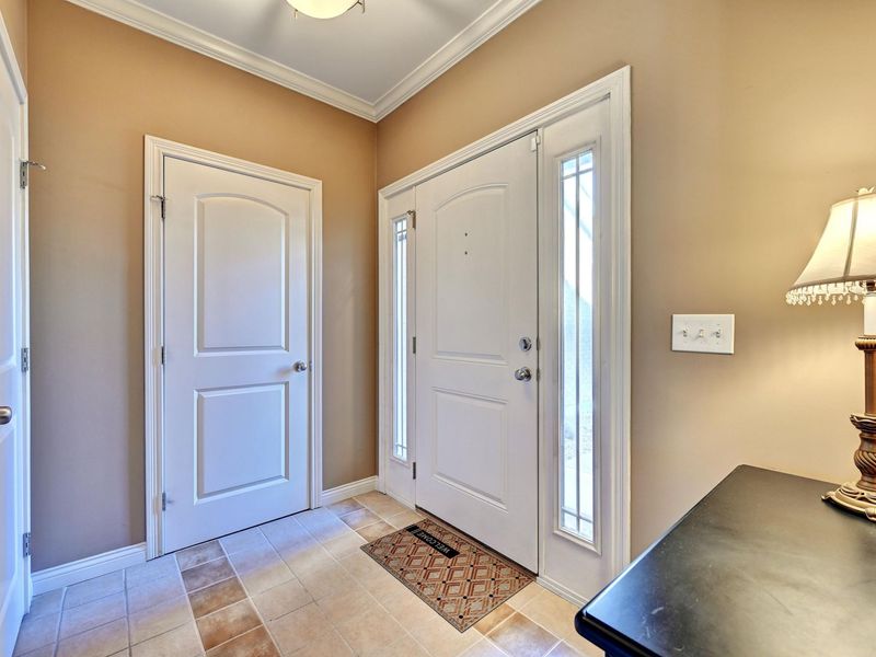 1865 Quarry Oaks Drive, Florence, KY 41042 Photo 2