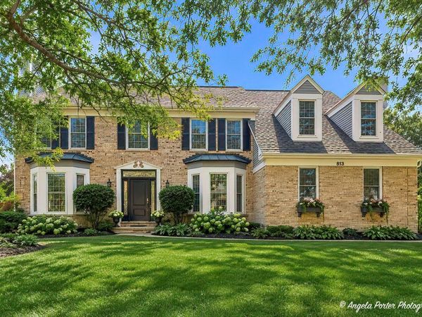 813 Walton Lane , Grayslake, IL 60030