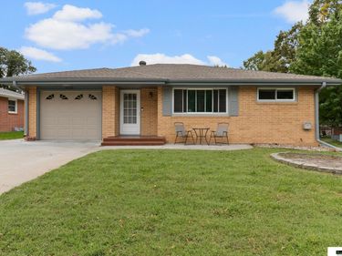 6201 Francis Street, Lincoln, NE 68505