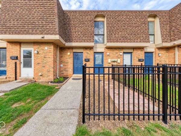 7426 Country Brook Drive , Indianapolis, IN 46260