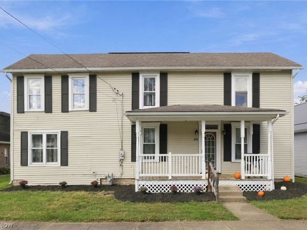 49 W 8th Street , Dresden, OH 43821