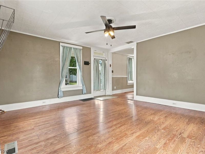 49 W 8th Street, Dresden, OH 43821 Photo 5