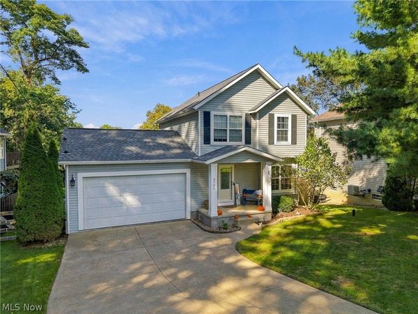 3704 N Viona Drive , Akron, OH 44319