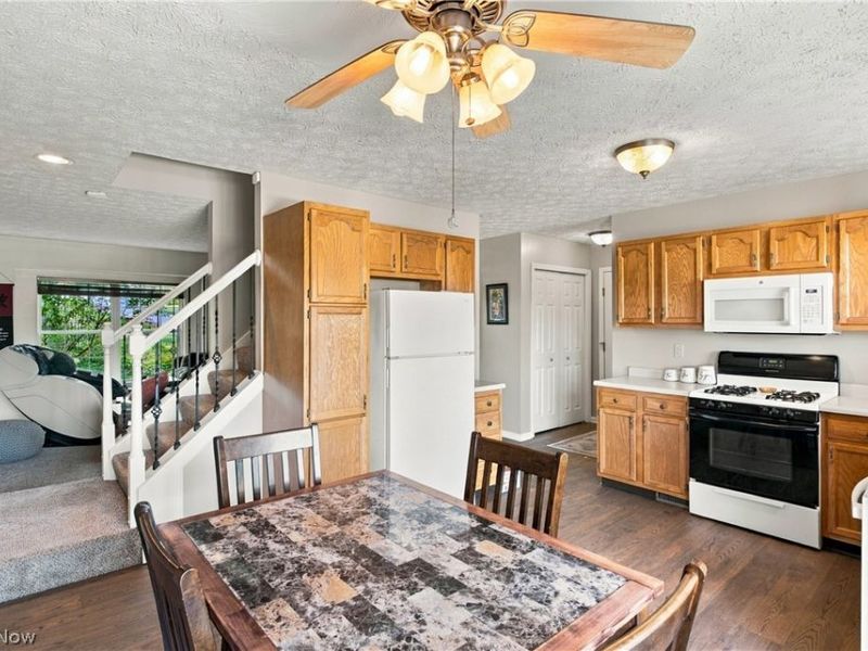 3704 N Viona Drive, Akron, OH 44319 Photo 11