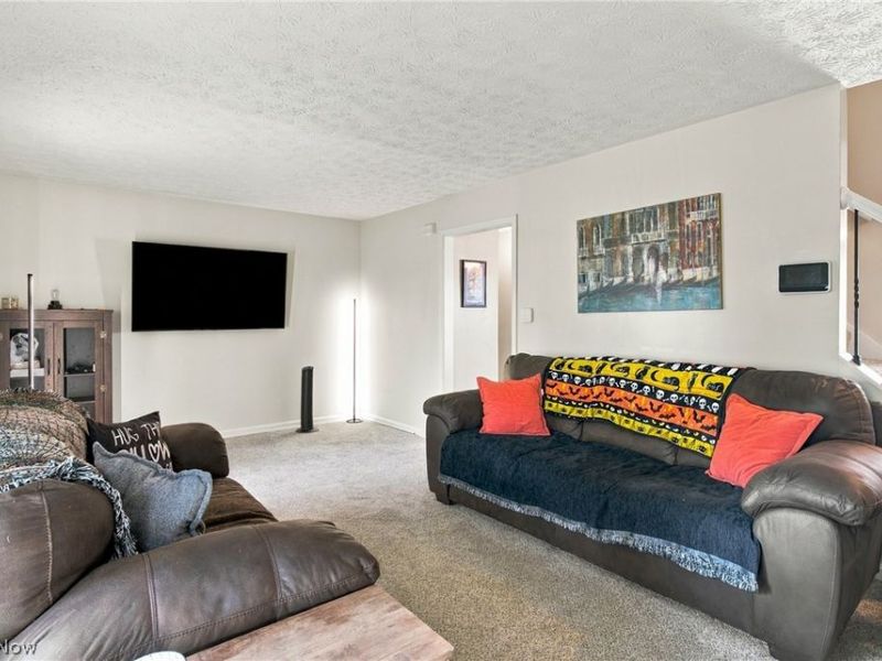 3704 N Viona Drive, Akron, OH 44319 Photo 21
