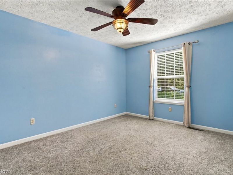 3704 N Viona Drive, Akron, OH 44319 Photo 28