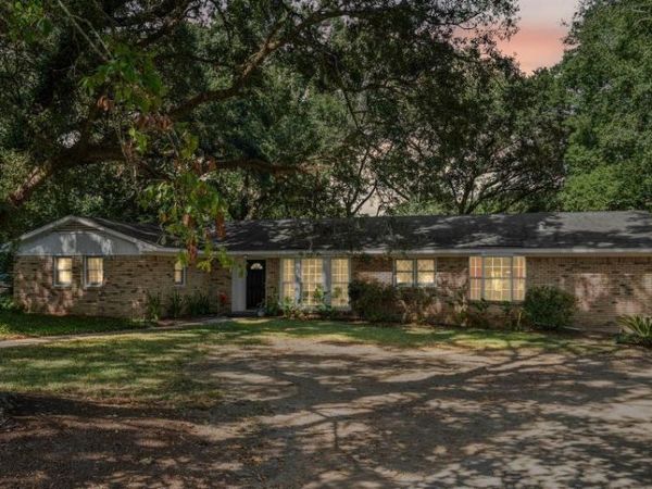 5932 Easy Court , Theodore, AL 36619