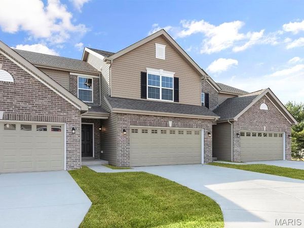 2 Burlington at Fairmount Grove, St Peters, MO 63376