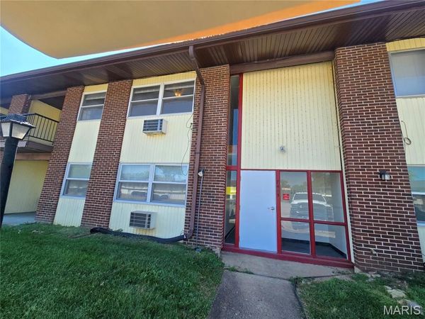 7445 Hazelcrest Drive, Unit G, Hazelwood, MO 63042