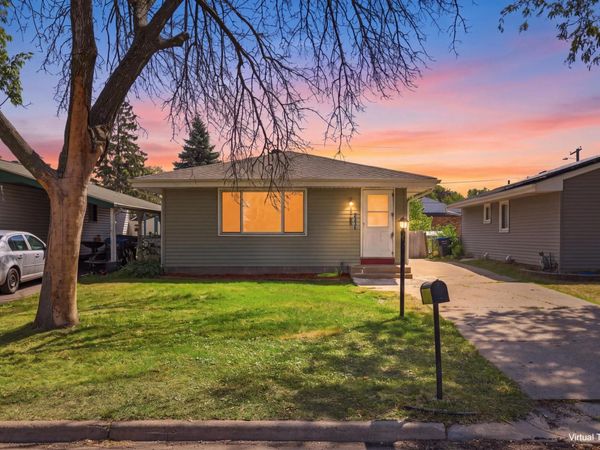 2336 12th Avenue E, North Saint Paul, MN 55109