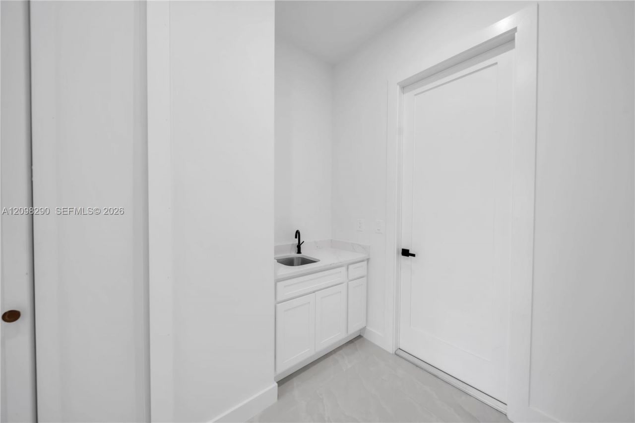 710 Almelia St E, Lehigh Acres, FL 33974 Photo