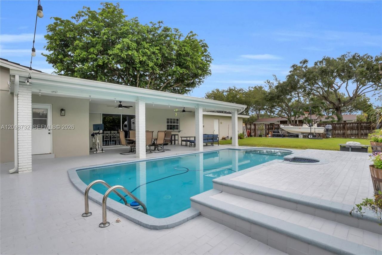 16401 SW 82nd Ave , Palmetto Bay, FL 33157 Photo