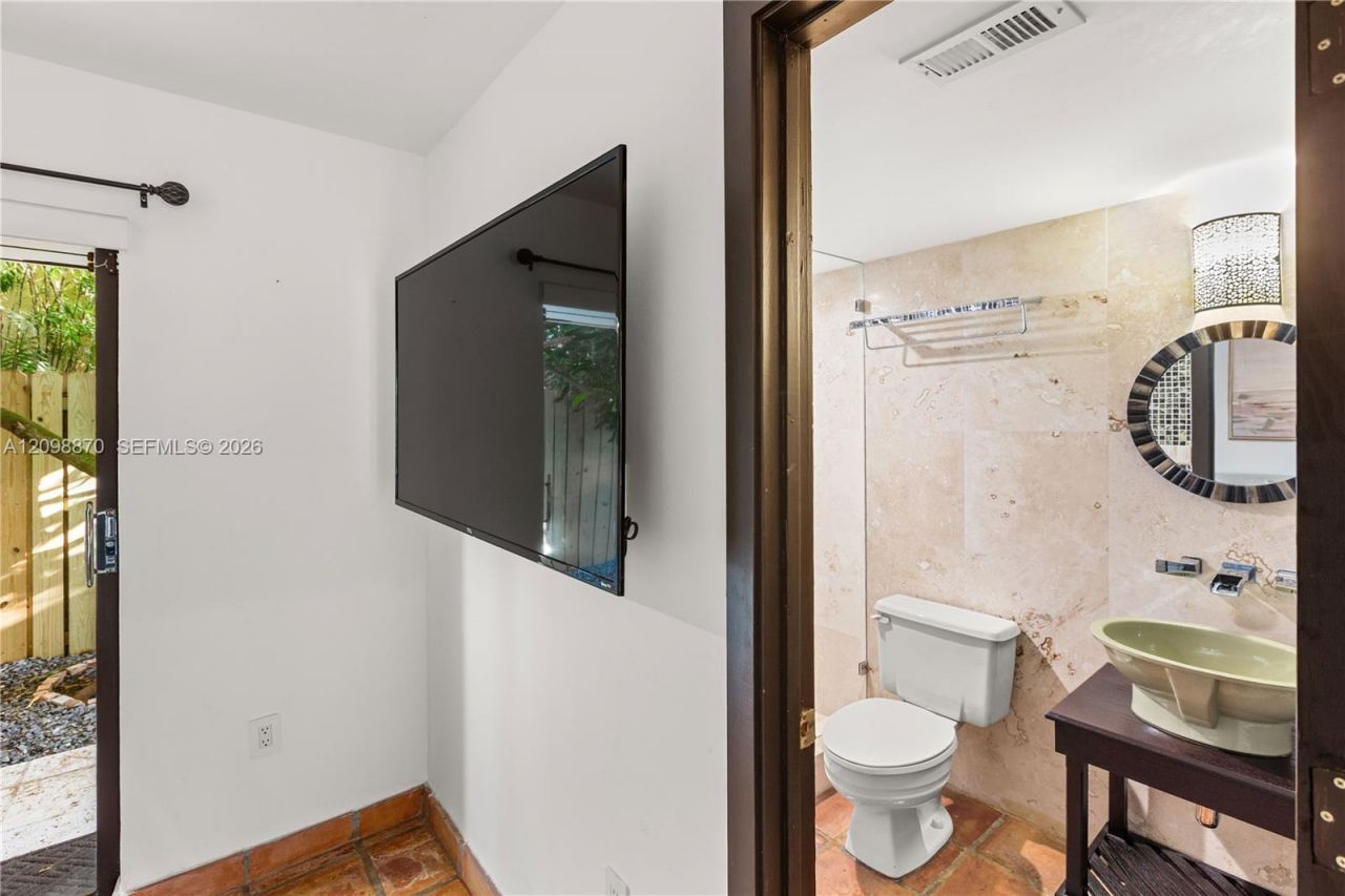 3520 Rockerman Rd , Miami, FL 33133 Photo