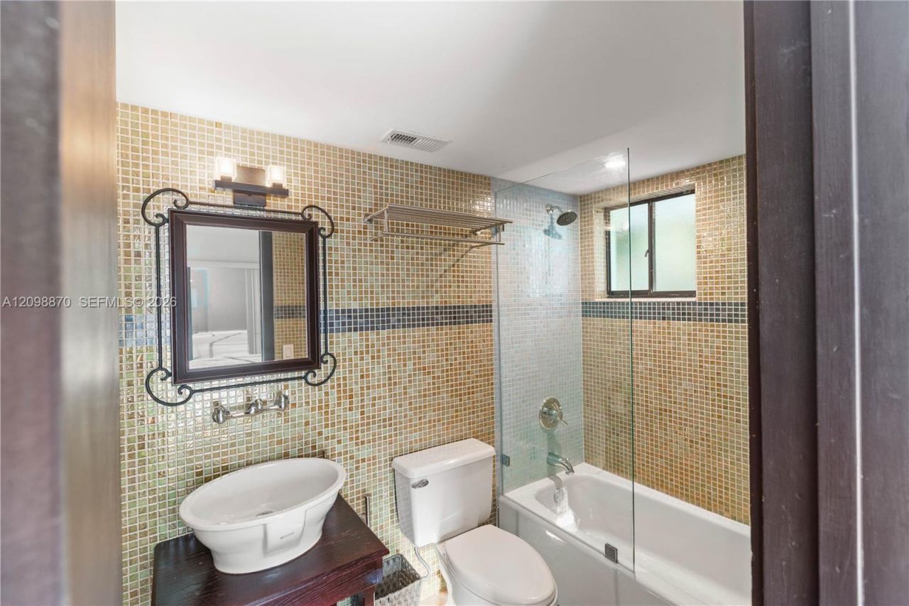 3520 Rockerman Rd , Miami, FL 33133 Photo
