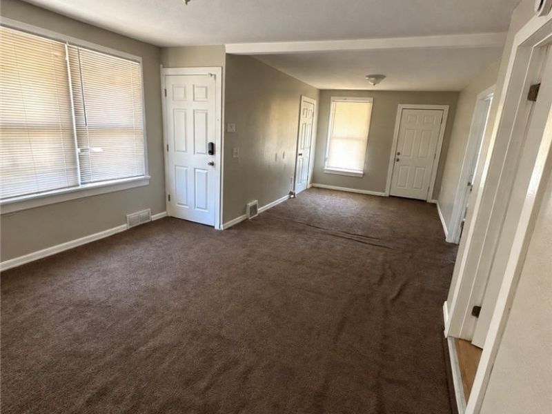 865 Whitcomb Road, Cleveland, OH 44110 Photo 14