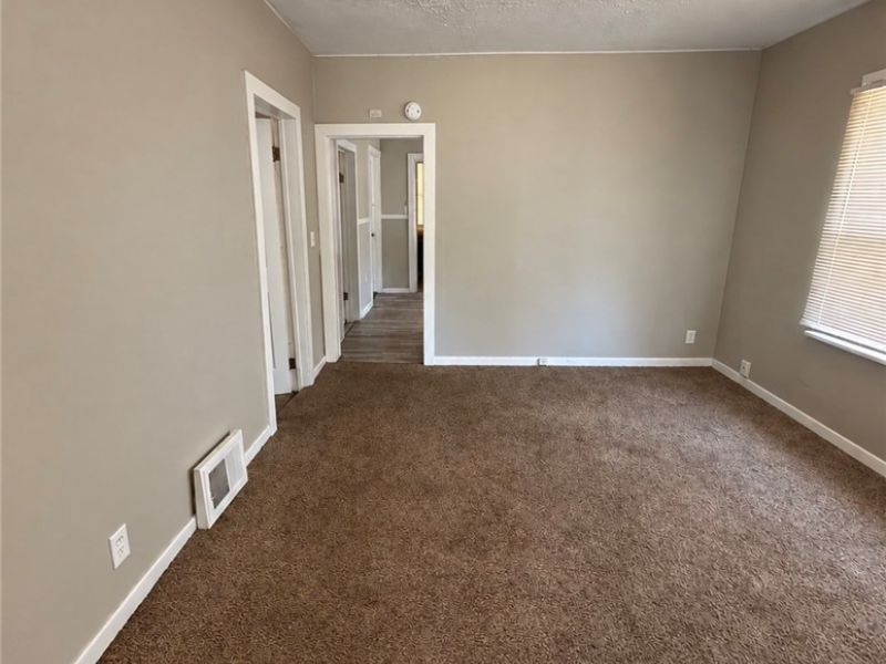 865 Whitcomb Road, Cleveland, OH 44110 Photo 5