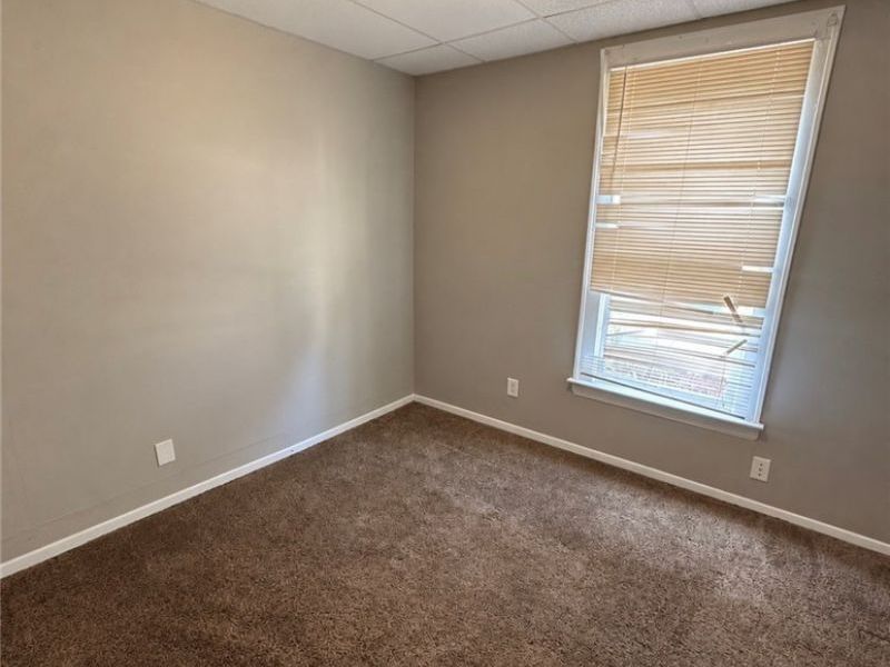 865 Whitcomb Road, Cleveland, OH 44110 Photo 7