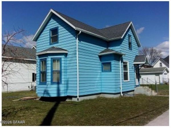 101 N 11TH Street , Grand Forks, ND 58203