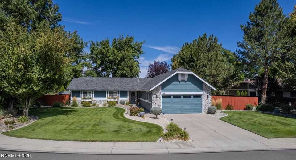 1036 Wisteria Drive, Minden, NV 89423 Photo