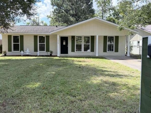 1629 Glen Ridge Drive, Savannah, GA 31415