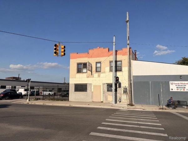 12208 Conant Street , Hamtramck, Mi 48212