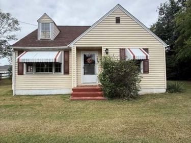 704 HENDERSON STREET, FREDERICKSBURG, VA 22405