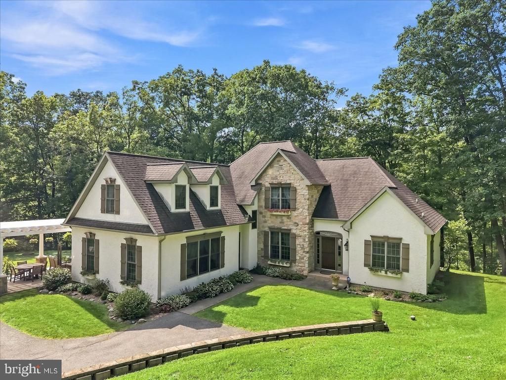 1168 MOUNT PLEASANT ROAD , BANGOR, PA 18013