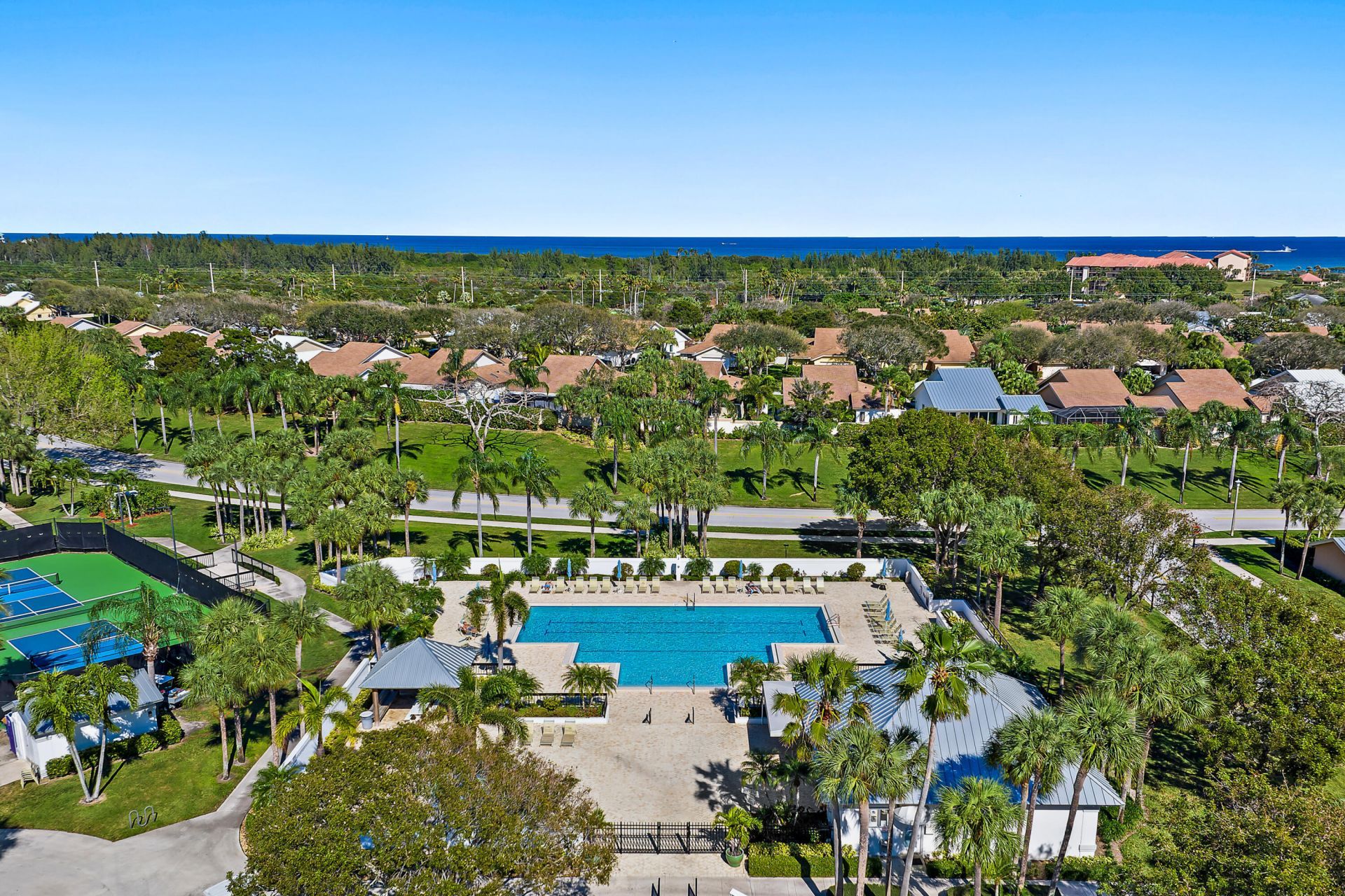 139 Sand Pine Drive, Jupiter, FL 33477 Photo