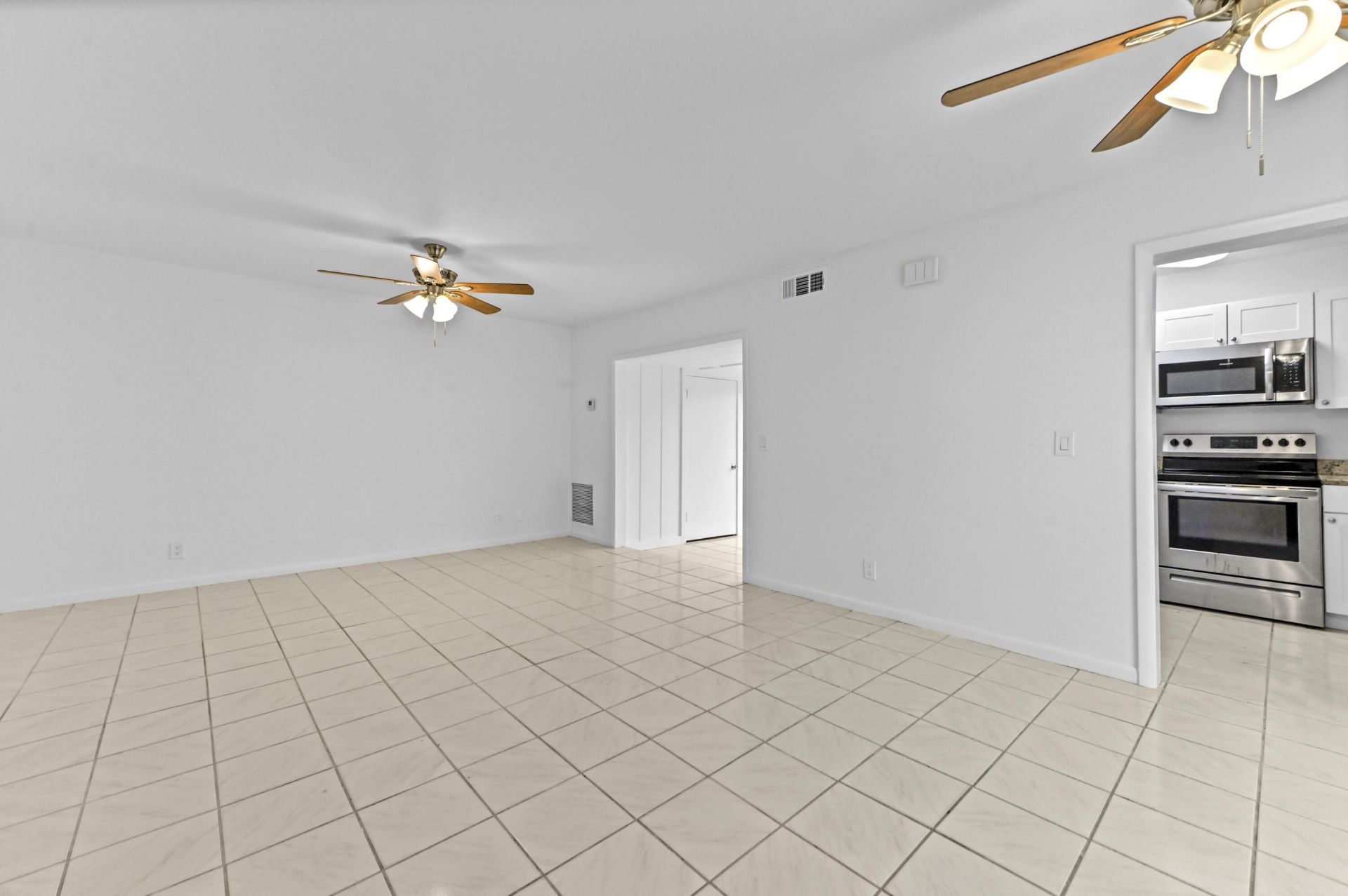 8600 Uranus Terrace, West Palm Beach, FL 33403 Photo