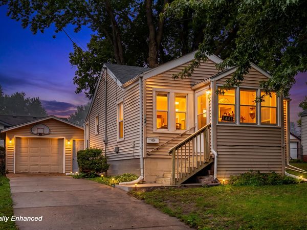 1441 Richmond Avenue, Des Moines, IA 50316
