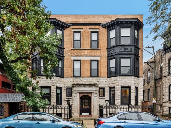 813 W Oakdale Avenue, Unit 1W, Chicago, IL 60657