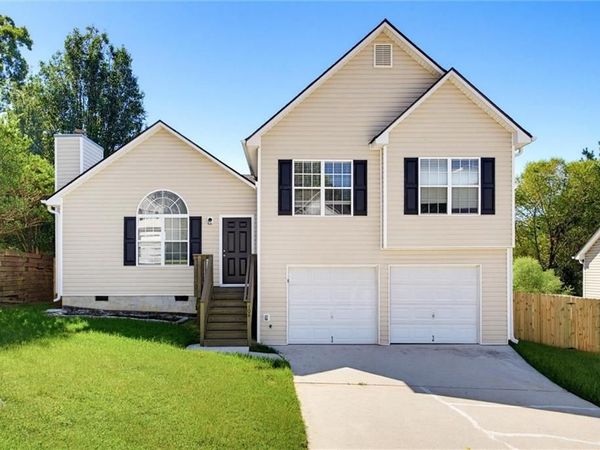 104 Chartres Street , Dallas, GA 30157