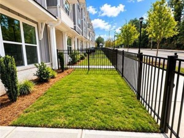 1329 Lakota Place , Atlanta, GA 30315