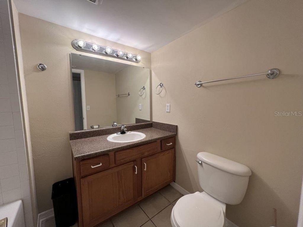 1877 Toucan Way , Unit 402, Sarasota, FL 34232 Photo