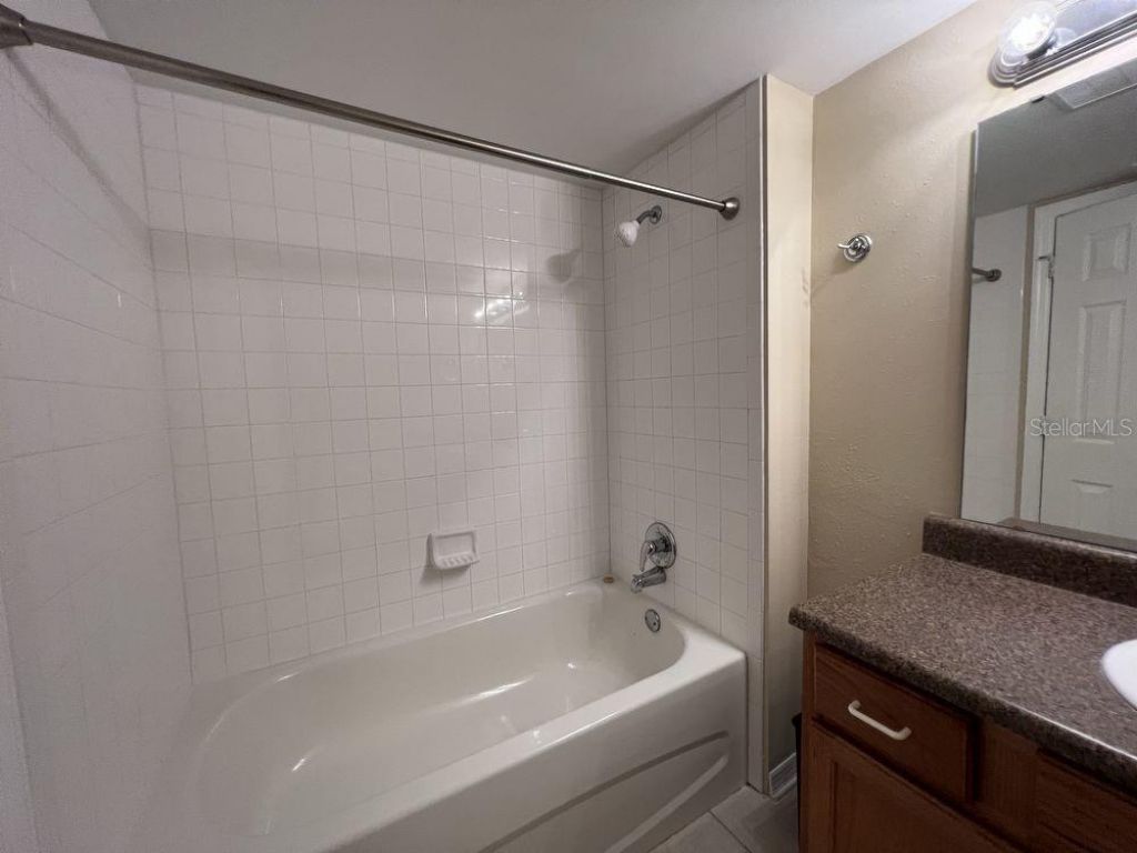 1877 Toucan Way , Unit 402, Sarasota, FL 34232 Photo