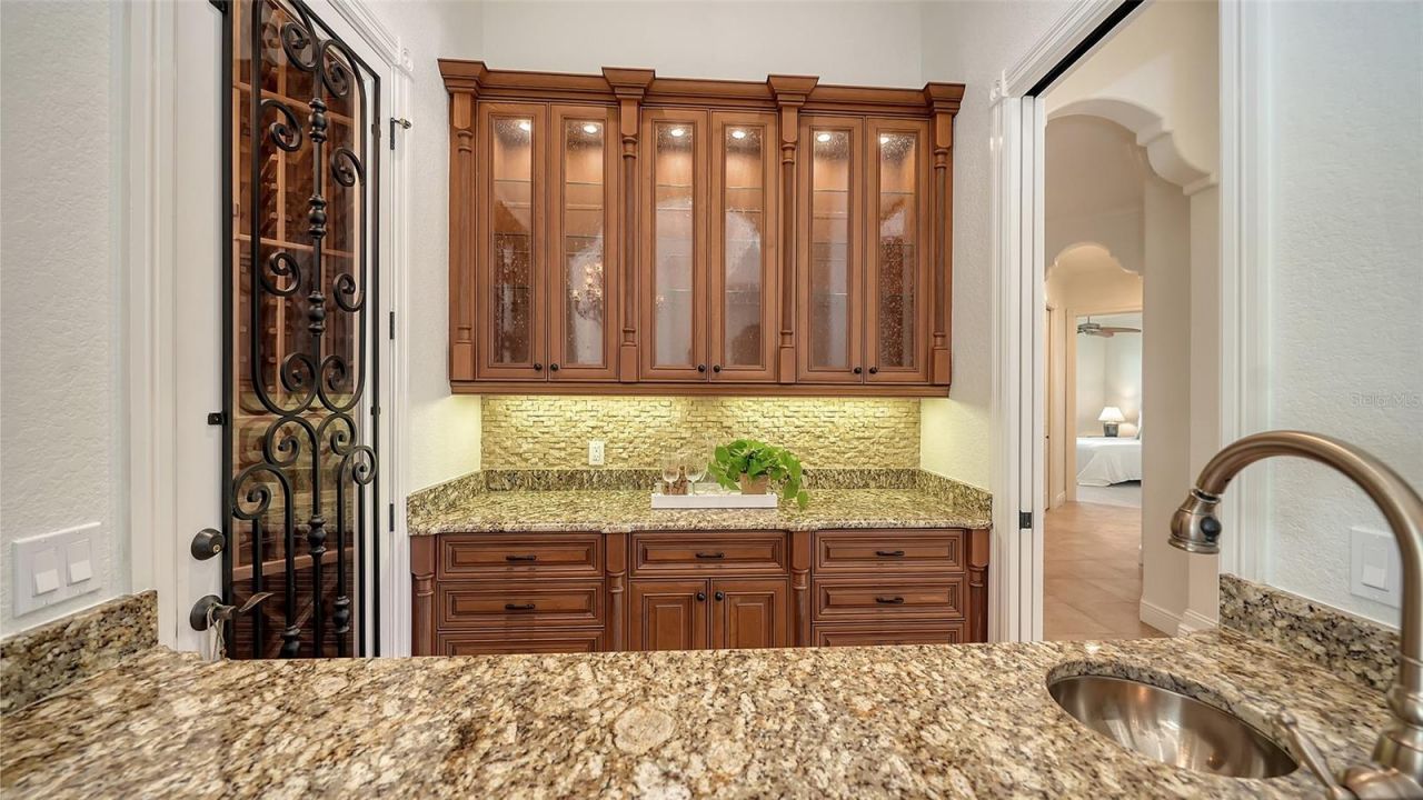 275 Lookout Point Drive, Osprey, FL 34229 Photo