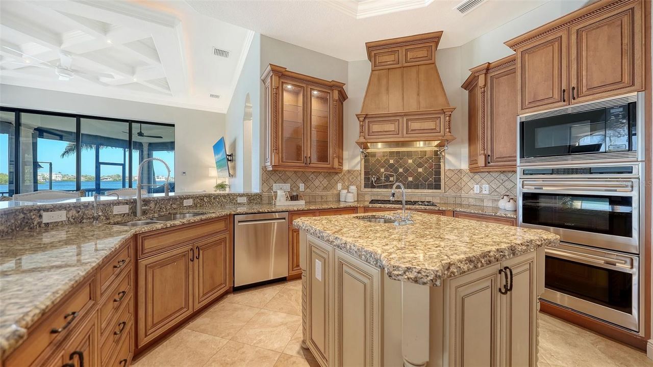 275 Lookout Point Drive, Osprey, FL 34229 Photo