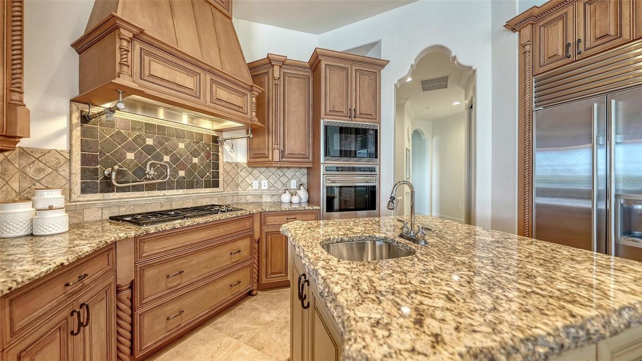 275 Lookout Point Drive, Osprey, FL 34229 Photo