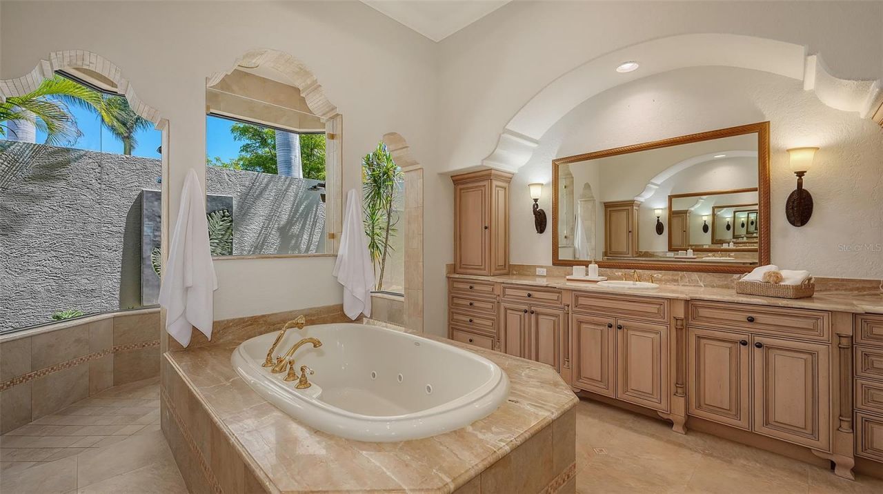275 Lookout Point Drive, Osprey, FL 34229 Photo