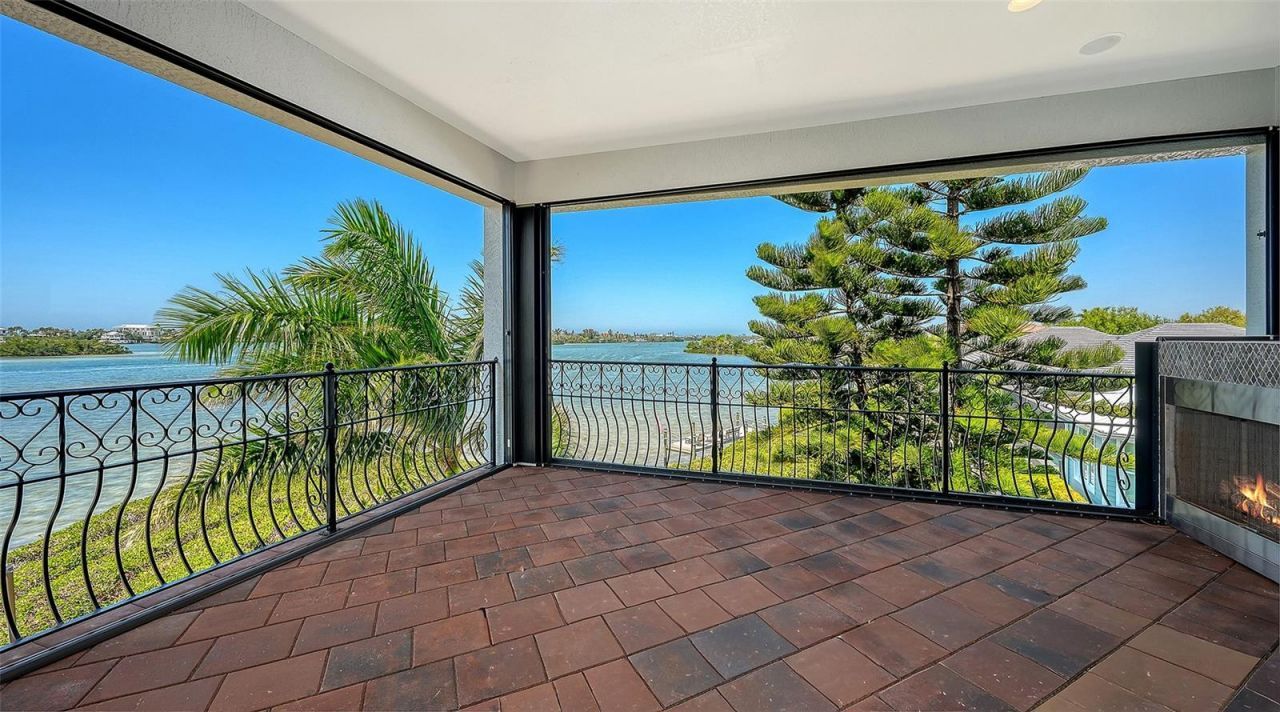 275 Lookout Point Drive, Osprey, FL 34229 Photo