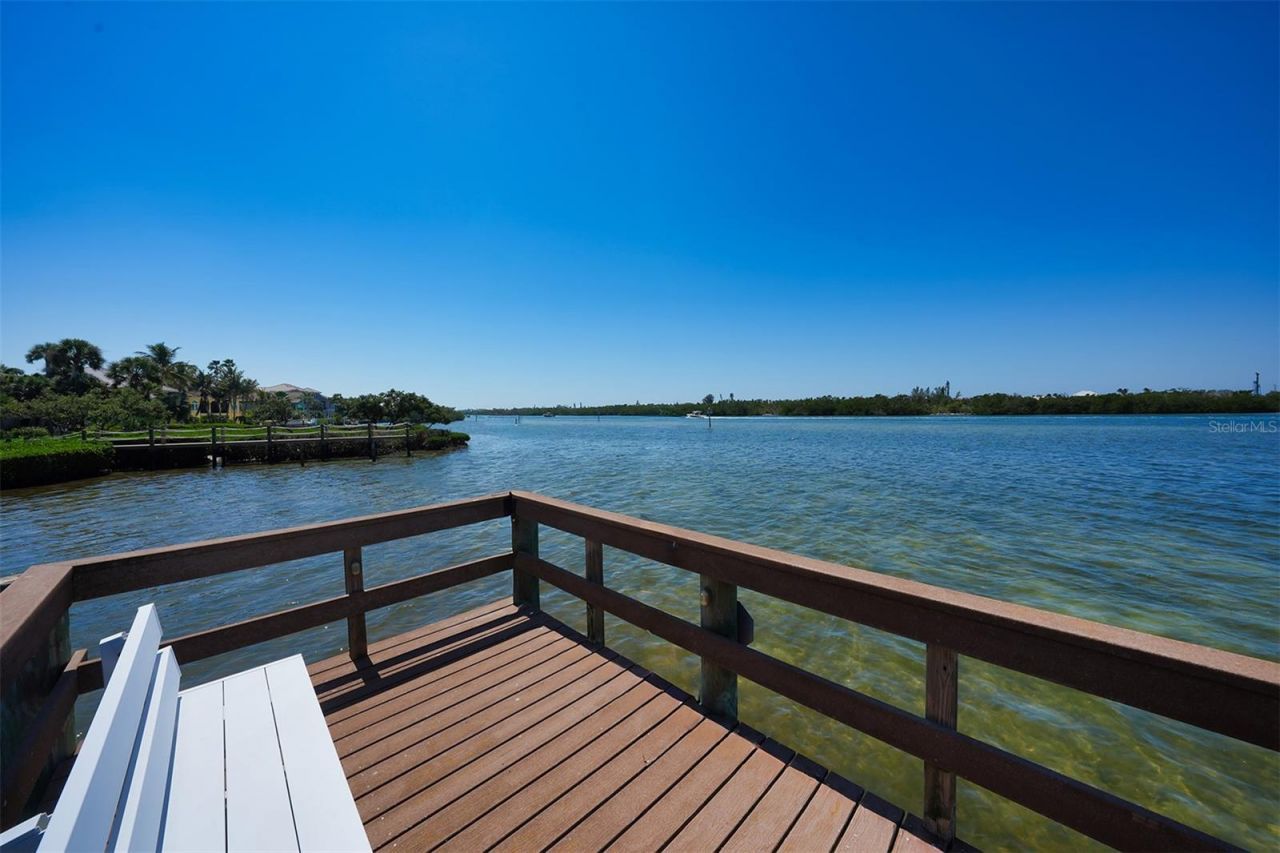275 Lookout Point Drive, Osprey, FL 34229 Photo