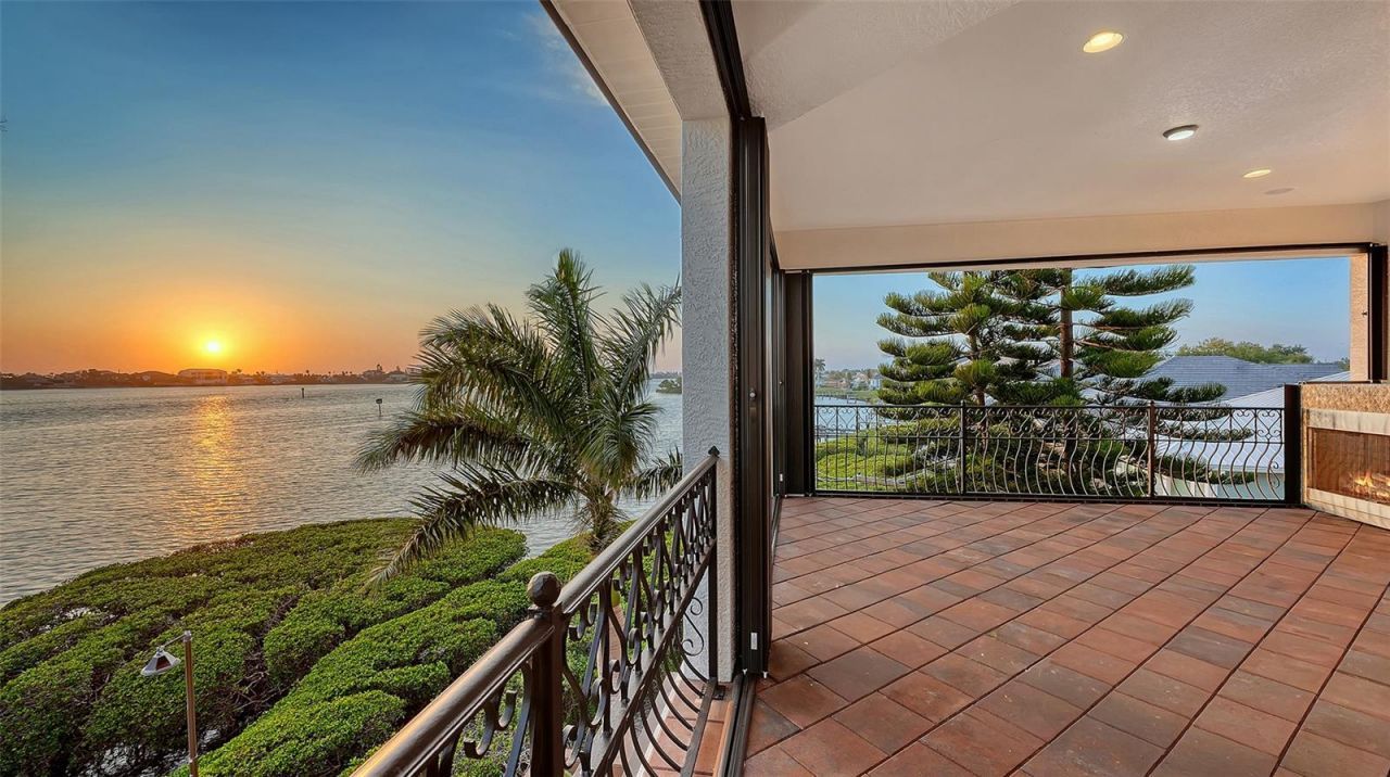 275 Lookout Point Drive, Osprey, FL 34229 Photo