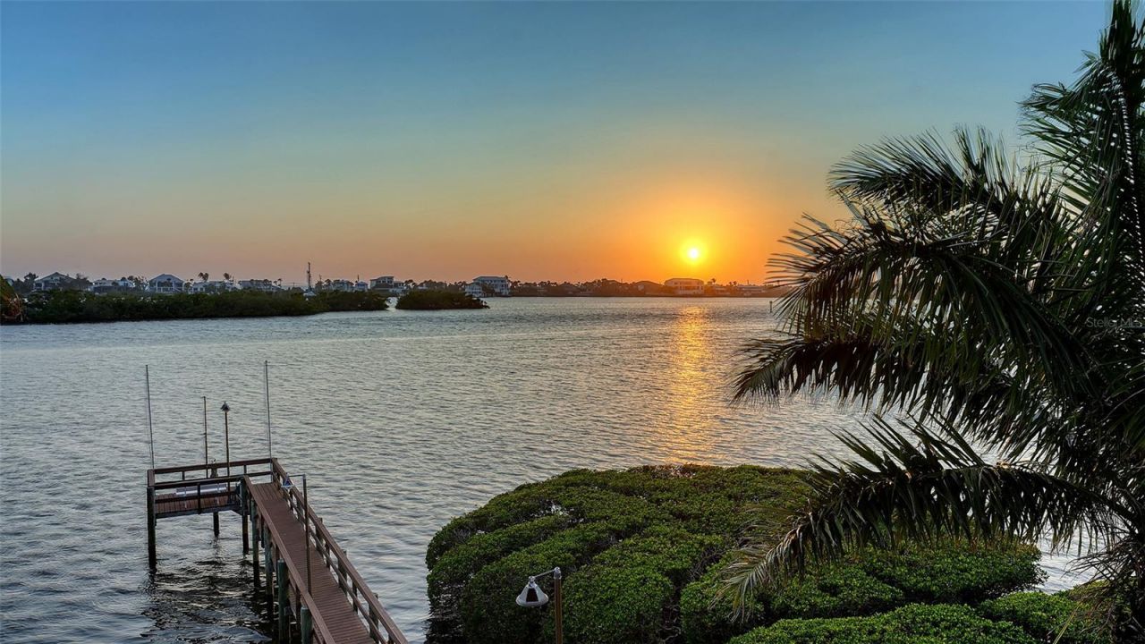275 Lookout Point Drive, Osprey, FL 34229 Photo