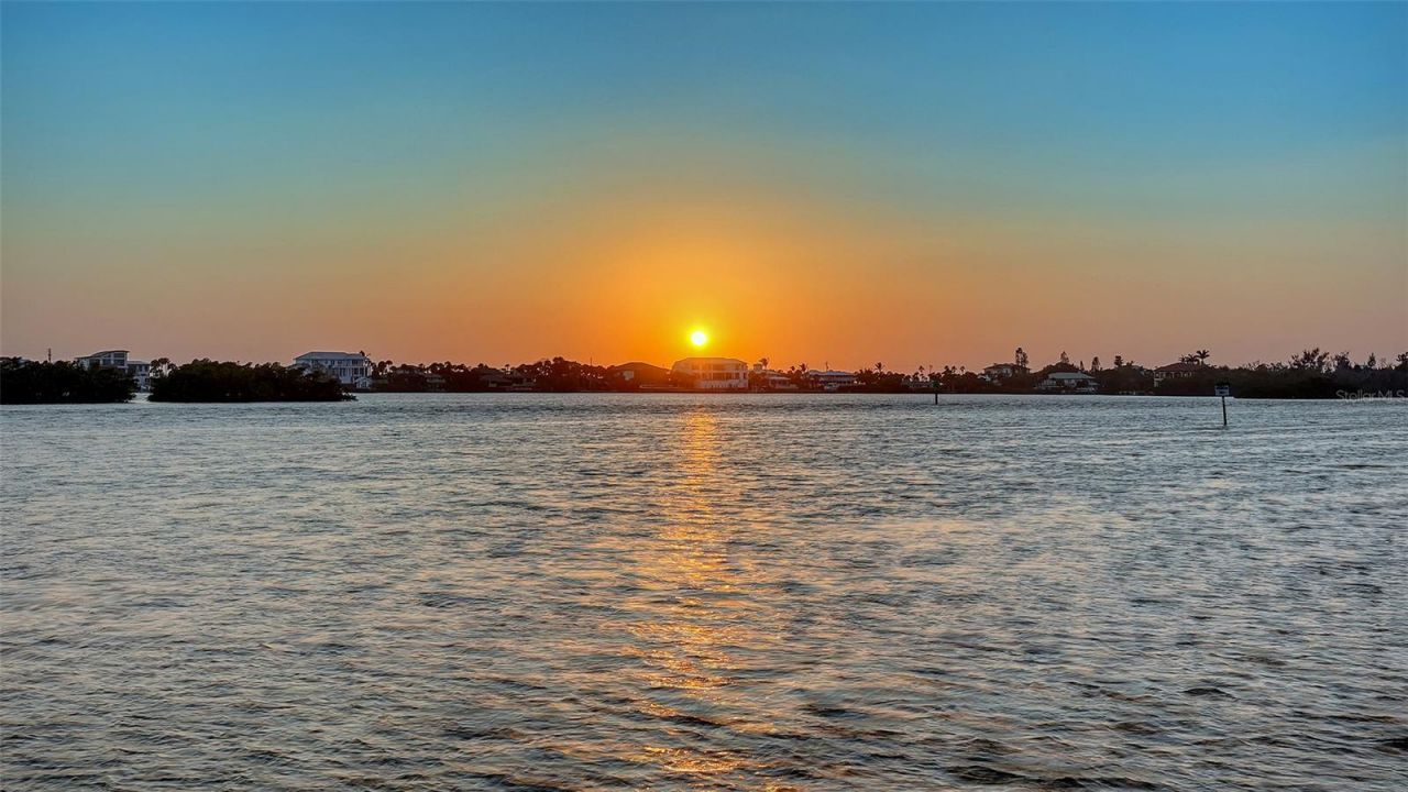 275 Lookout Point Drive, Osprey, FL 34229 Photo