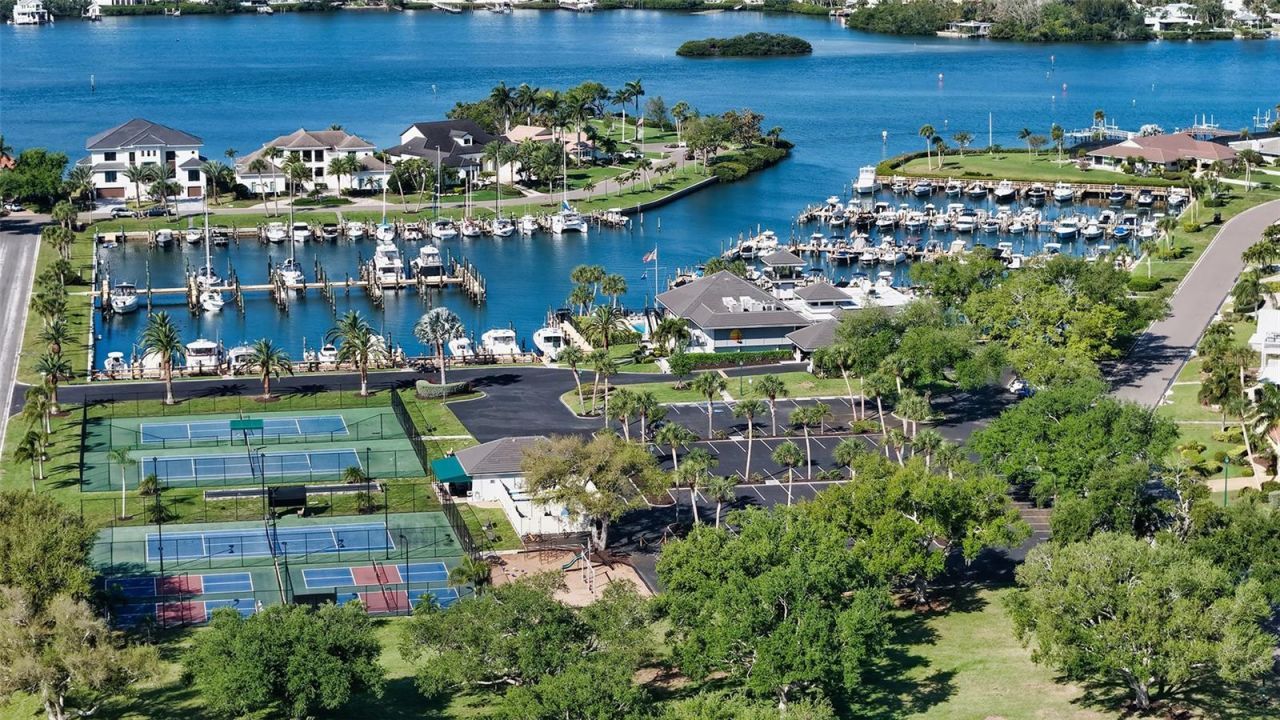 275 Lookout Point Drive, Osprey, FL 34229 Photo