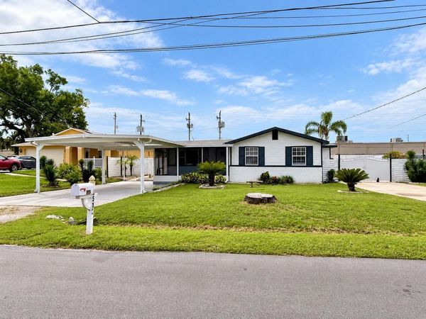 8512 SUNBEAM LANE, TAMPA, FL 33615