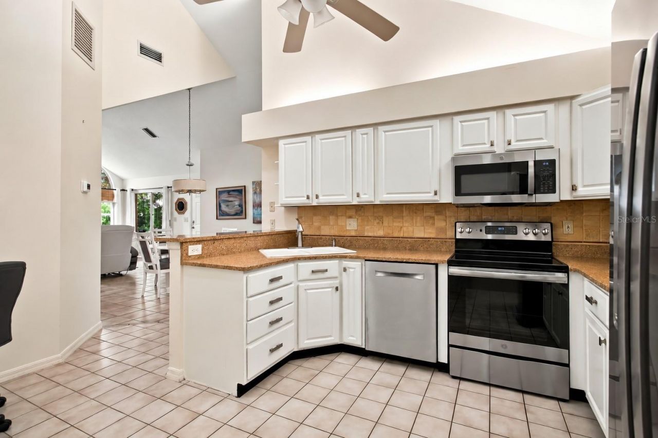 4536 Whirlaway Drive, Sarasota, FL 34233 Photo