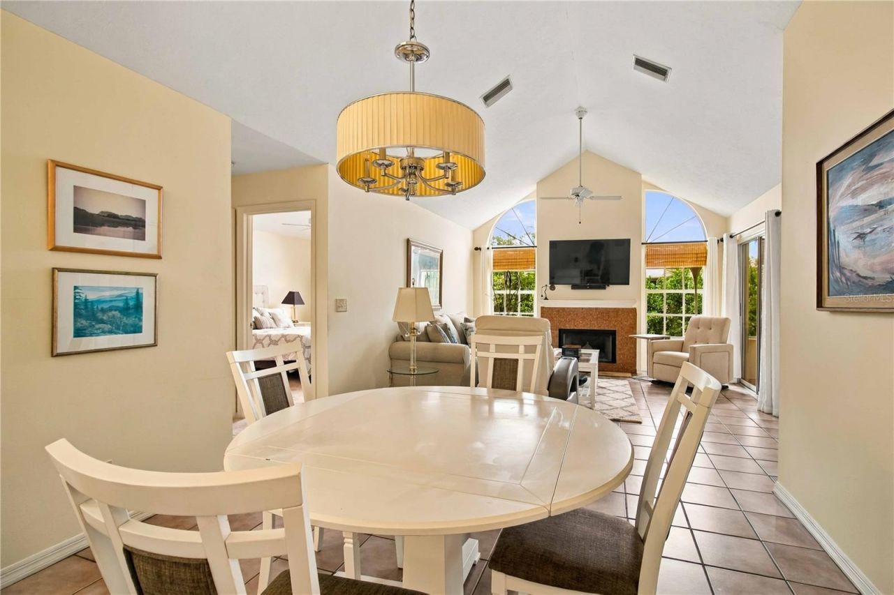 4536 Whirlaway Drive, Sarasota, FL 34233 Photo