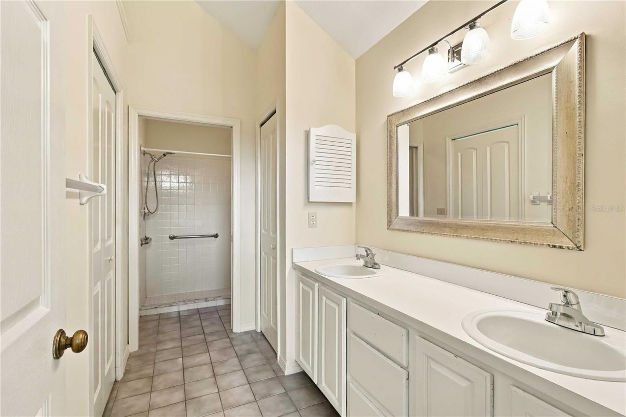 4536 Whirlaway Drive, Sarasota, FL 34233 Photo
