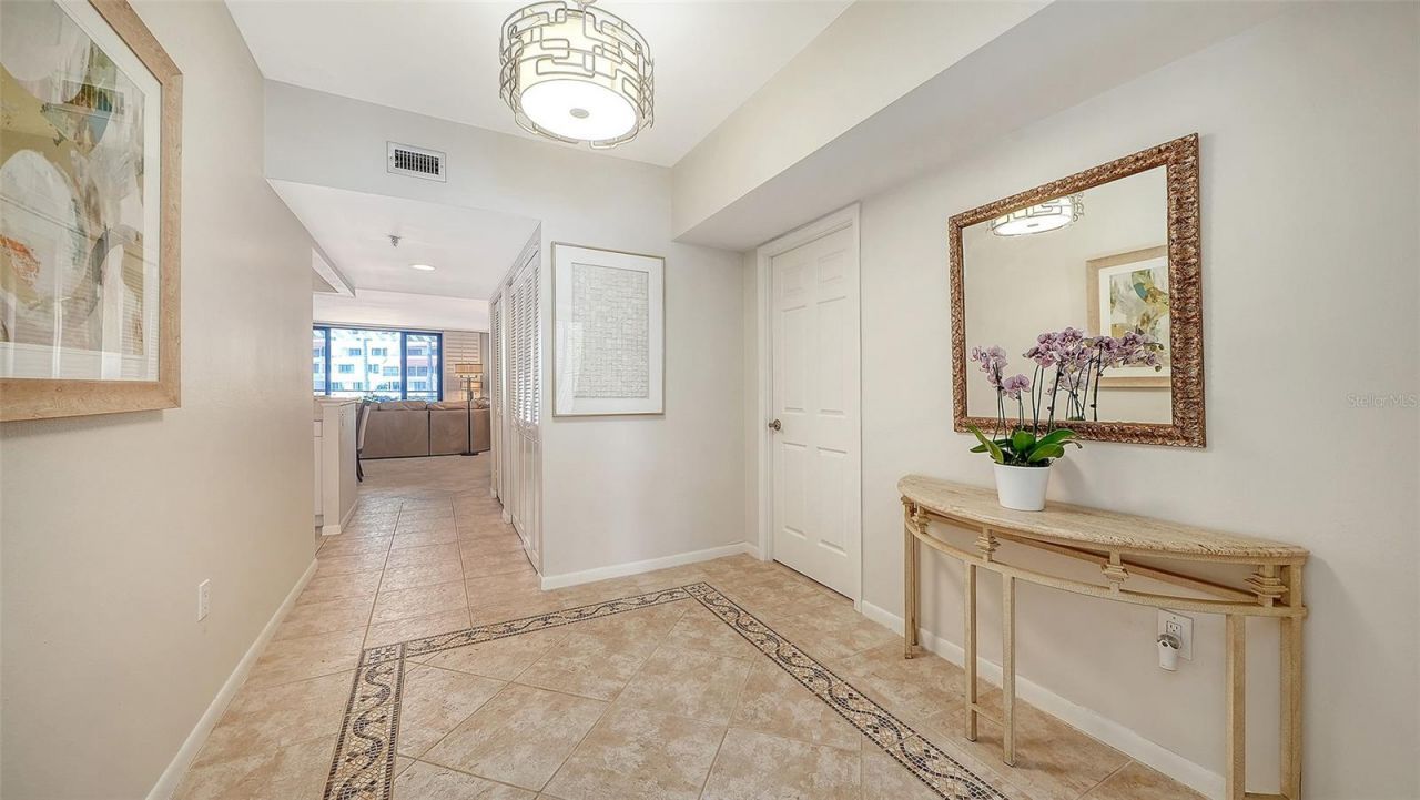 1445 Gulf Of Mexico Drive, Unit 101, Longboat Key, FL 34228 Photo